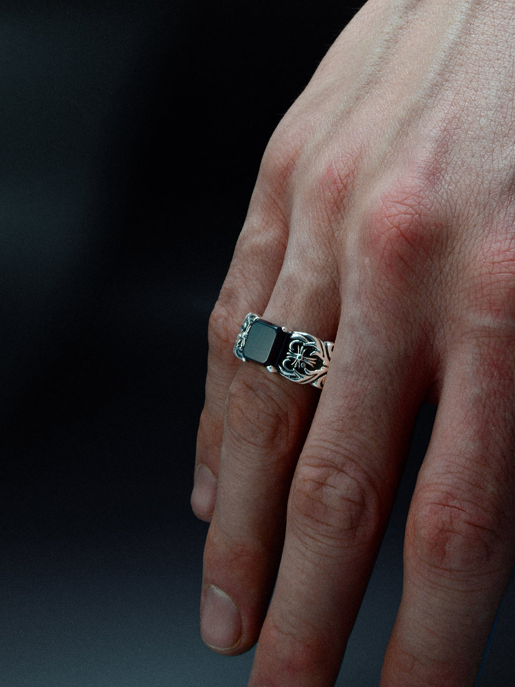Ring „Onyx Veil“
