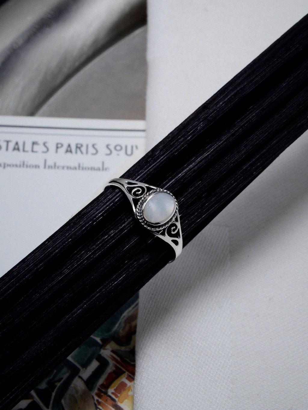 Ring „Auralis“ weiß