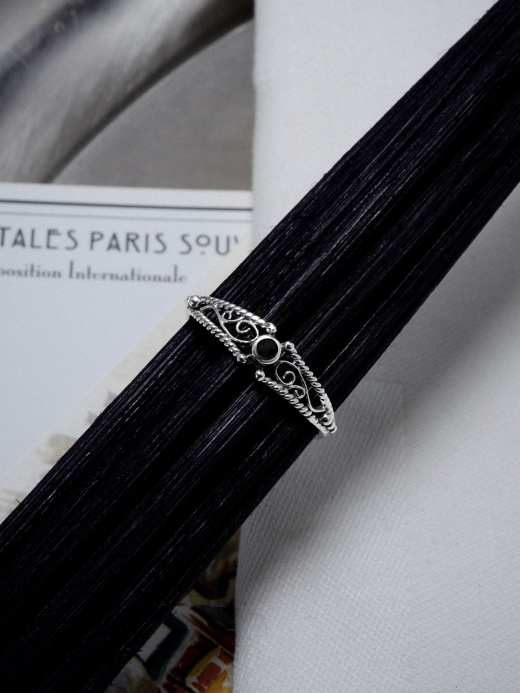 Ring „Althira" schwarz