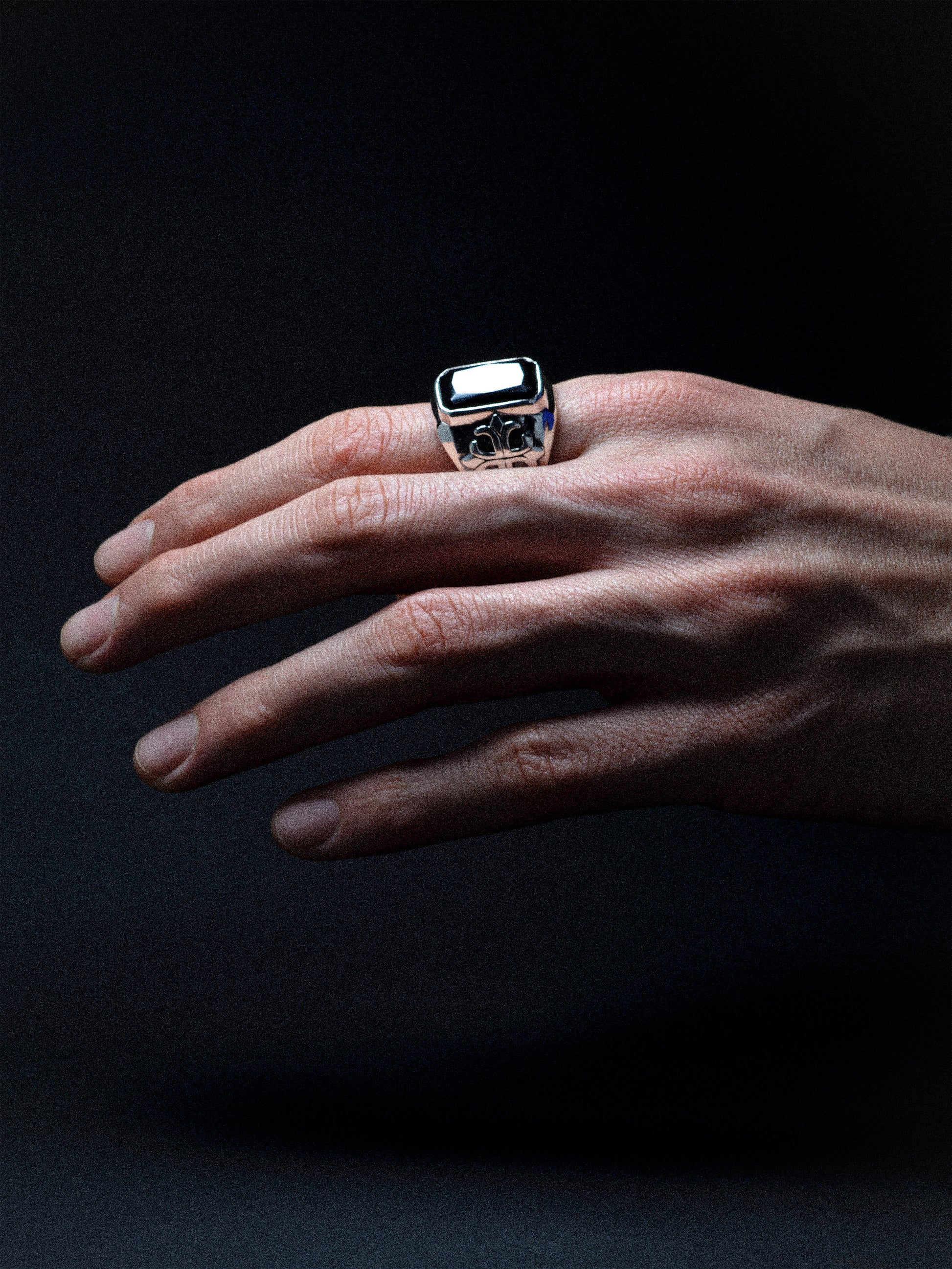 Ring Lilienkreuz „Darkcrux” schwarz