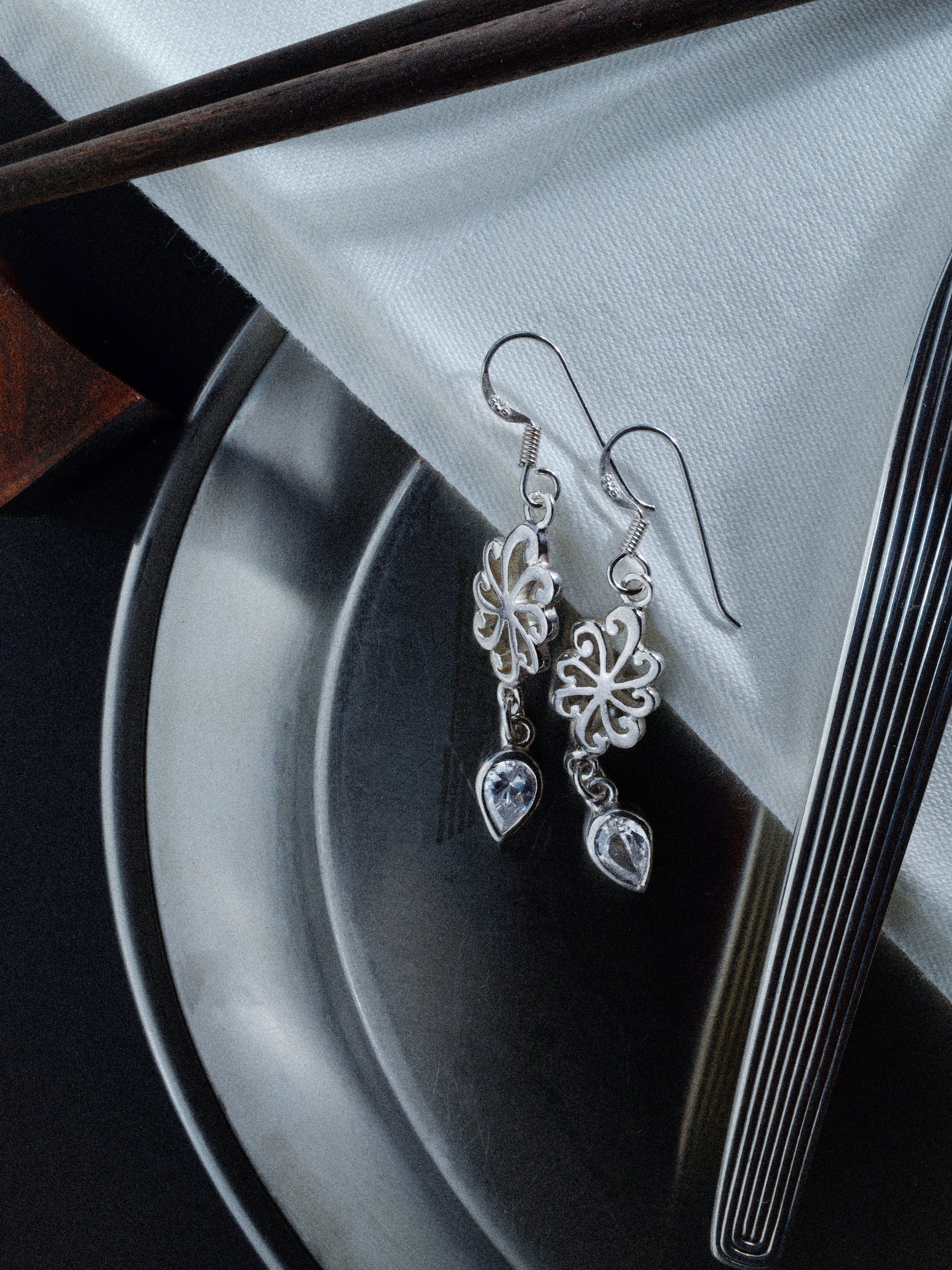 Ohrhänger „Ametra“ klar