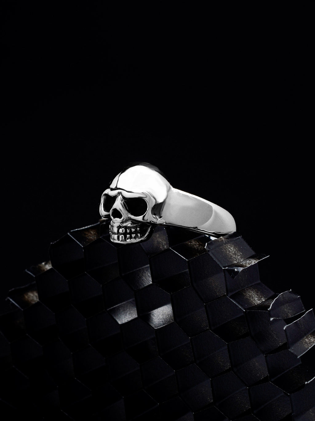 Ring Skull „Tenebris Cranium“